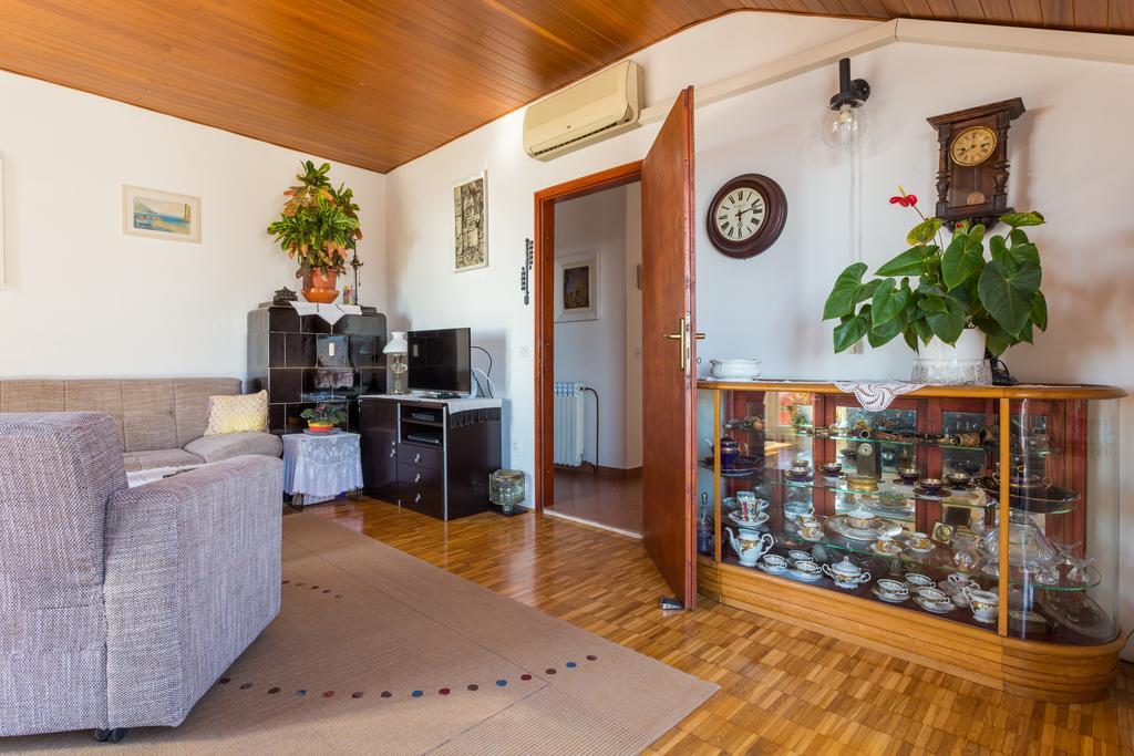 Lise Apartamento *